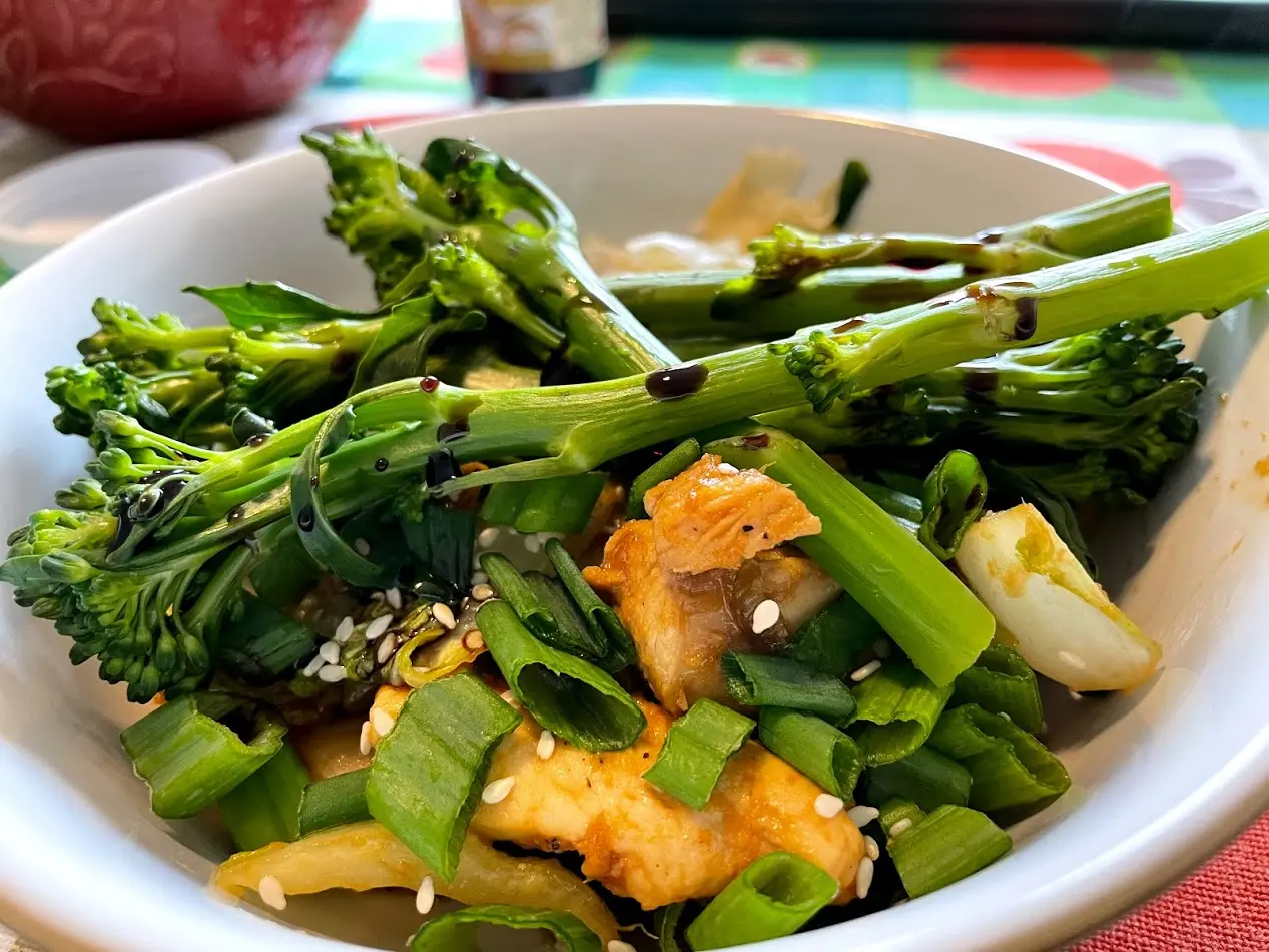 Stir-Fry de Frango com Acelga